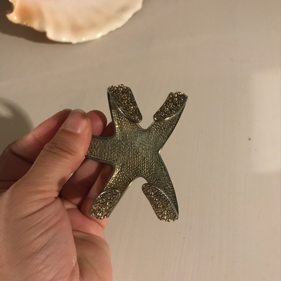 Gold Starfish Bangle - Picture 3 of 5